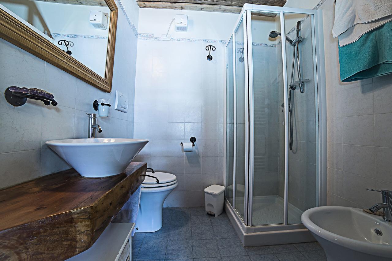 Le Thovex Bed & Breakfast La Thuile Exterior photo