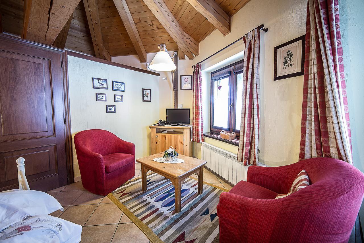 Le Thovex Bed & Breakfast La Thuile Exterior photo